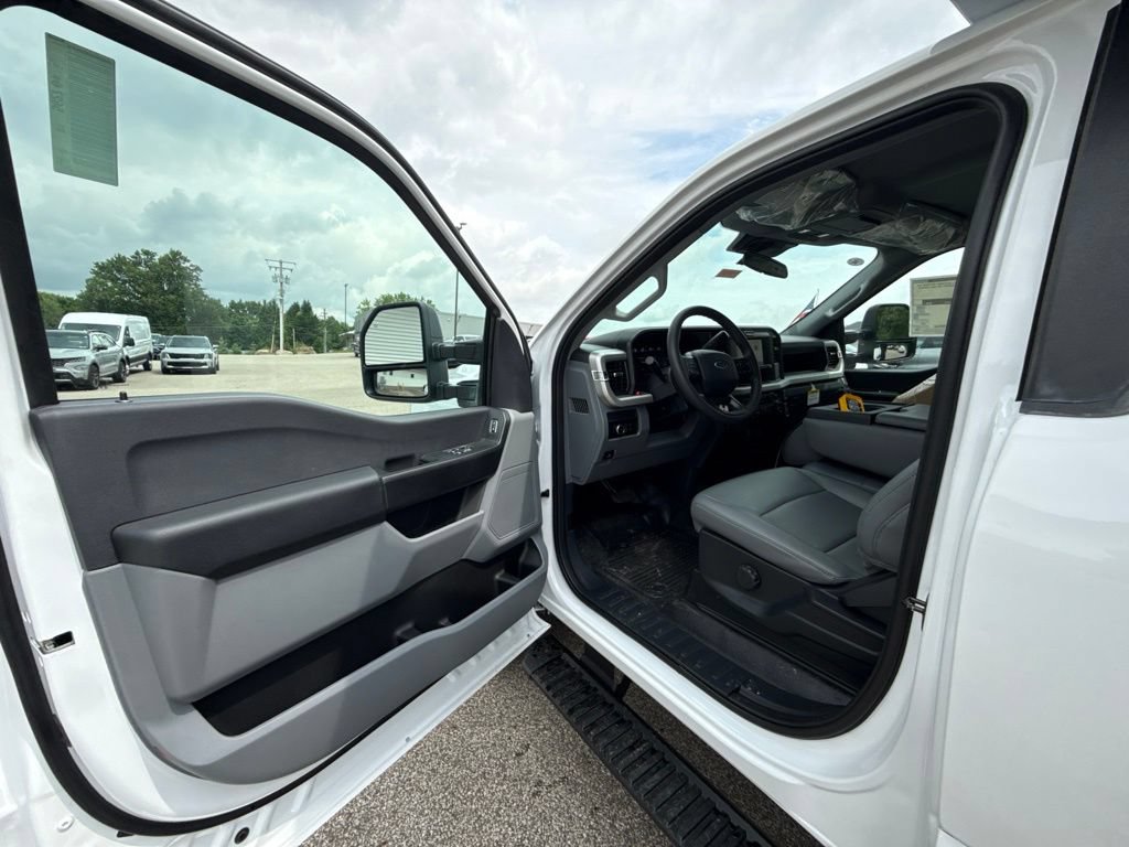 New 2026 Ford F350 XL w/ XL Chrome Package AWD/4WD image 30