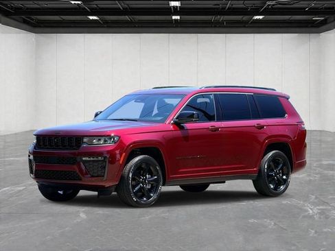 Used 2025 Jeep Grand Cherokee L Limited w/ Black Appearance Package AWD/4WD image 1