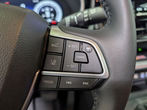 Used 2025 Toyota Highlander XSE image 20