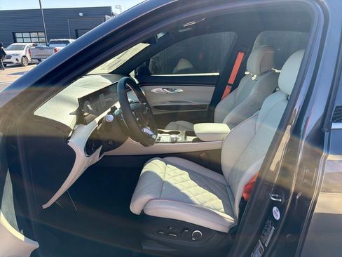 New 2026 Genesis GV70 3.5T Sport Prestige AWD/4WD image 18