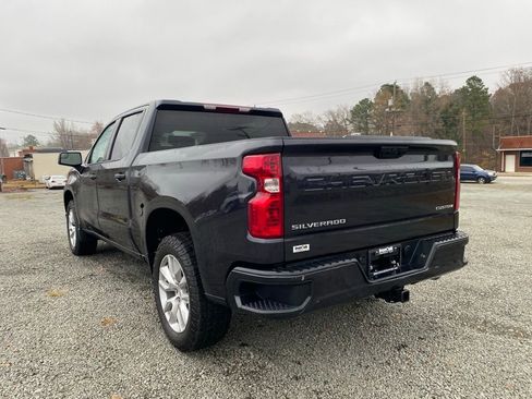Used 2023 Chevrolet Silverado 1500 Custom image 5