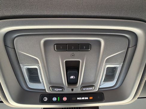 Used 2025 Chevrolet Silverado 1500 RST AWD/4WD image 21