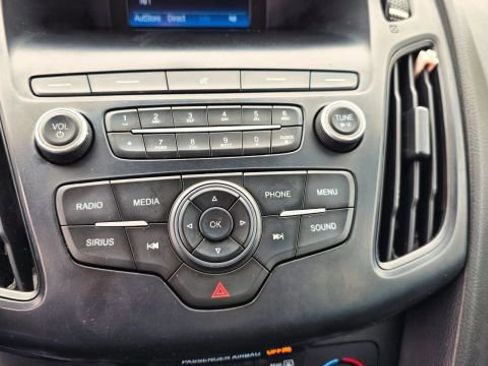 Used 2018 Ford Focus SE image 15