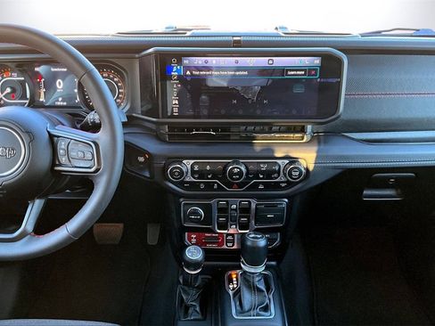 Certified 2024 Jeep Wrangler Unlimited Rubicon w/ Technology Group image 12