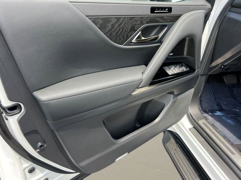 New 2025 Lexus LX 700h Overtrail image 11