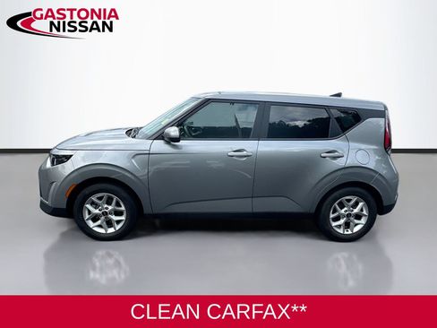 Used 2025 Kia Soul LX w/ LX Technology Package FWD image 5