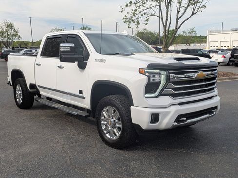 Certified 2024 Chevrolet Silverado 2500 High Country w/ High Country Premium Package image 2