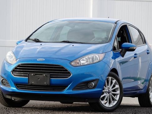 Used 2014 Ford Fiesta SE w/ Equipment Group 201A FWD image 10