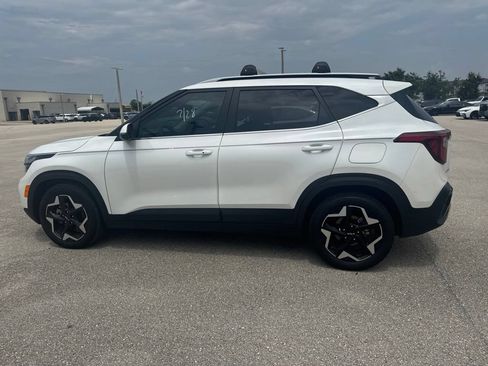 Certified 2024 Kia Seltos EX FWD image 9