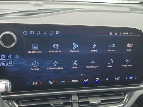 Used 2024 Chevrolet Equinox EV RS image 27