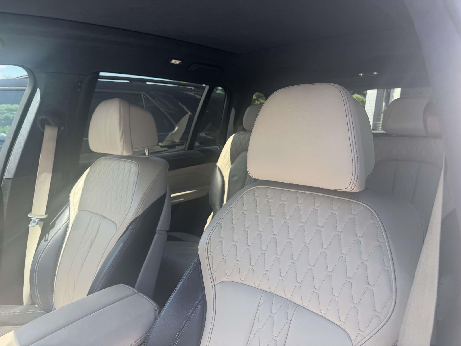 Used 2020 BMW X7 M50i AWD/4WD image 19