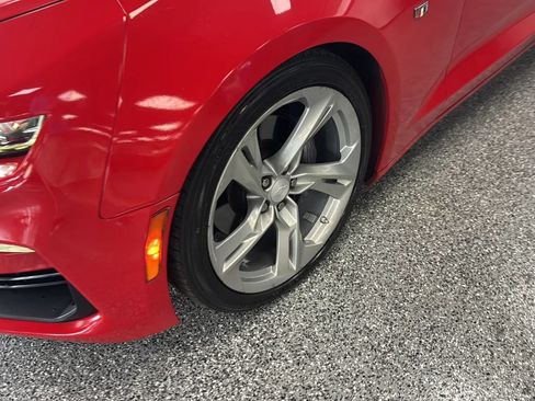 Used 2019 Chevrolet Camaro SS RWD image 31