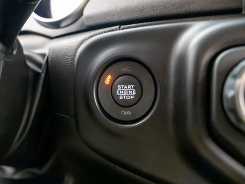 Used 2023 Jeep Wrangler Unlimited Sahara w/ Cold Weather Group image 19