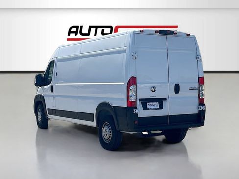 Used 2024 RAM ProMaster 2500 w/ Convenience Group FWD image 5