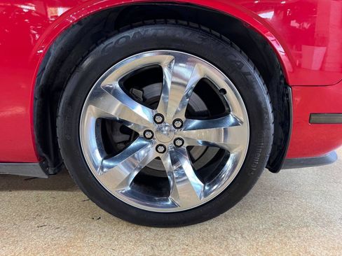 Used 2014 Dodge Challenger R/T RWD image 37