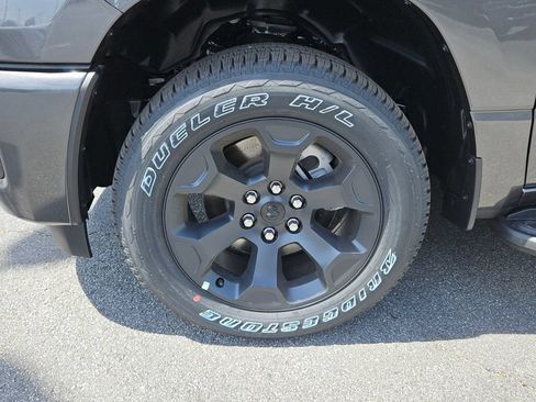 New 2026 RAM 1500 Express AWD/4WD image 9