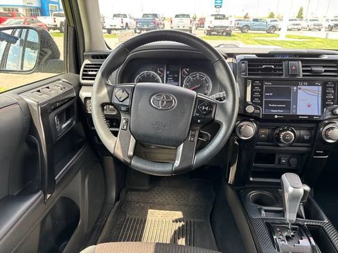 Used 2022 Toyota 4Runner TRD Off-Road AWD/4WD image 13