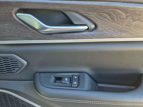 New 2024 Jeep Grand Cherokee Limited 4xe w/ Luxury Tech Group II image 23