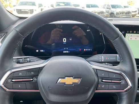 Used 2025 Chevrolet Equinox LT FWD image 28