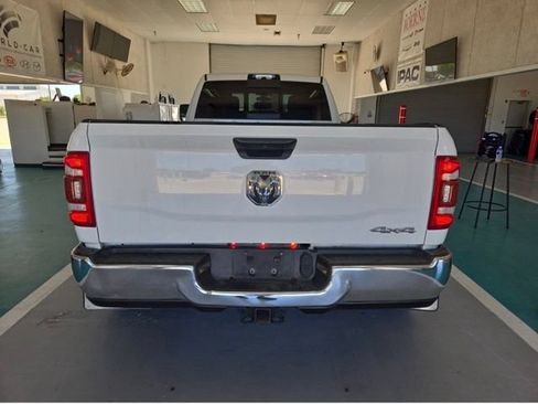 Used 2024 RAM 3500 Tradesman w/ Chrome Appearance Group AWD/4WD image 4