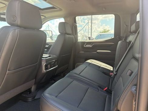 Used 2026 GMC Sierra 1500 Denali w/ Denali Reserve Package AWD/4WD image 10