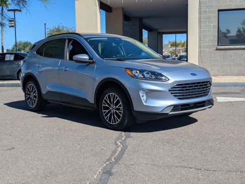 Used 2022 Ford Escape Titanium w/ Titanium Premium Package image 31