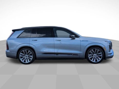 Used 2026 Cadillac Vistiq Platinum AWD/4WD image 4
