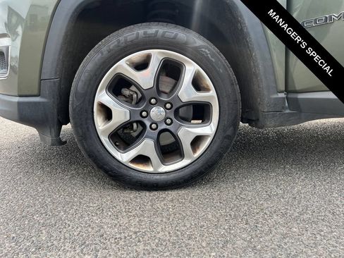 Used 2019 Jeep Compass Limited AWD/4WD image 10