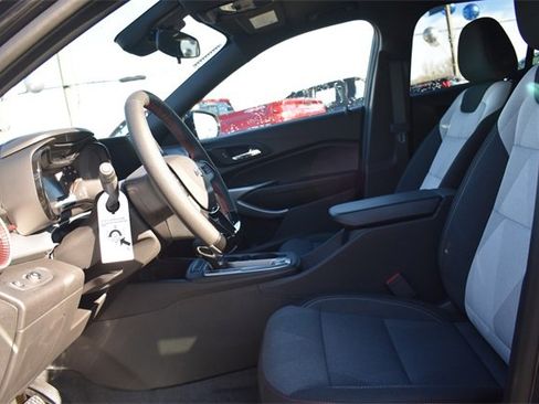 New 2026 Chevrolet Trax RS w/ Sunroof Package image 21