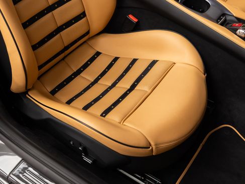 Used 2019 Ferrari Portofino RWD image 73