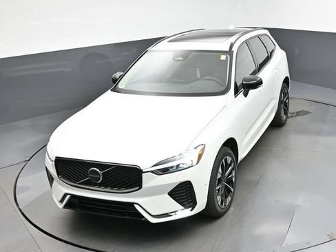 New 2027 Volvo XC60 B5 Plus AWD/4WD image 46