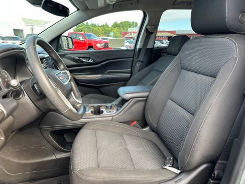 Used 2023 GMC Acadia SLE w/ Driver Convenience Package image 39