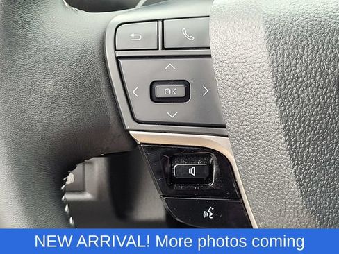 Used 2025 Toyota Camry SE FWD image 24