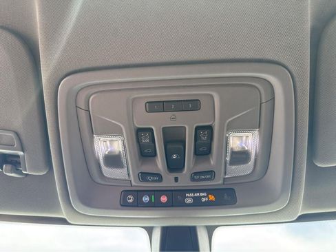 Used 2021 Chevrolet Silverado 1500 LT Trail Boss w/ Convenience Package II AWD/4WD image 33