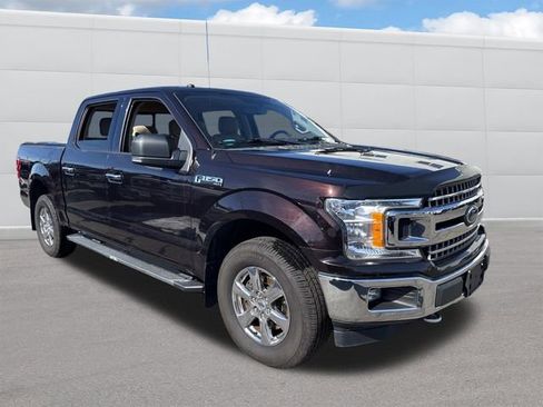 Used 2018 Ford F150 XLT w/ Equipment Group 302A Luxury image 3