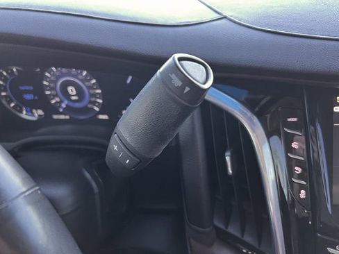 Used 2018 Cadillac Escalade Premium Luxury image 21