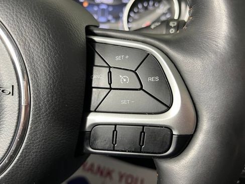 Used 2018 Jeep Compass Limited w/ Navigation Group AWD/4WD image 17