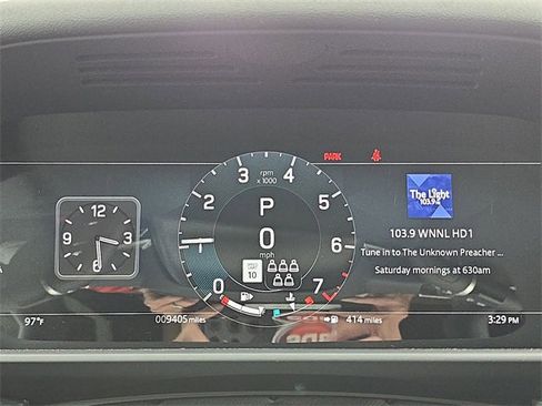 Used 2025 Land Rover Discovery Dynamic SE image 19