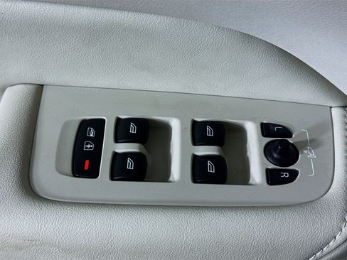 Used 2024 Volvo XC60 B5 Ultimate w/ Protection Package Premier image 24