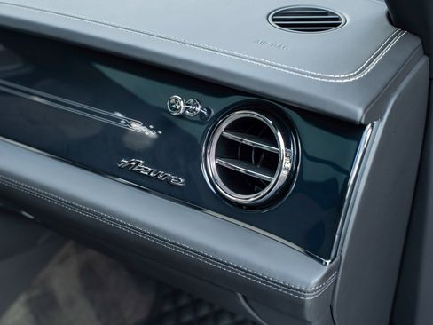 Used 2023 Bentley Bentayga Extended Wheelbase image 65