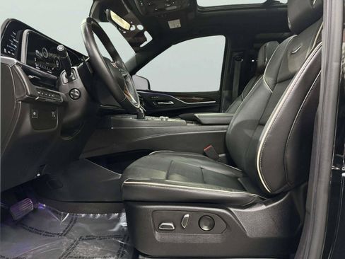 Used 2022 Cadillac Escalade ESV Premium Luxury AWD/4WD image 19