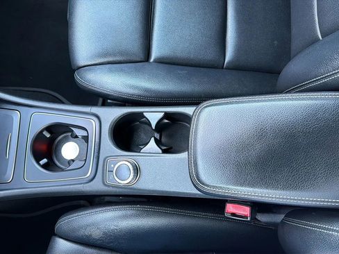 Used 2018 Mercedes-Benz GLA 250 image 30