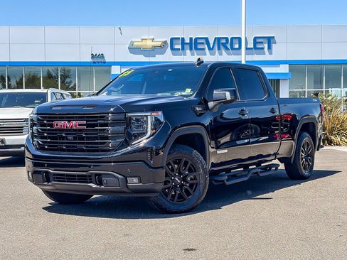 Certified 2025 GMC Sierra 1500 Elevation AWD/4WD image 1