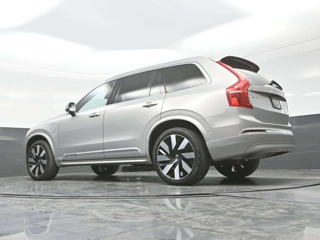 Used 2023 Volvo XC90 T8 Ultimate AWD/4WD image 35