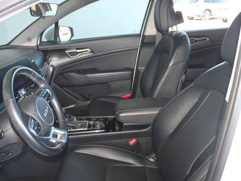 Used 2023 Kia Sportage EX image 24