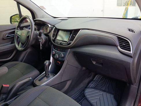 Used 2017 Chevrolet Trax LS FWD image 27