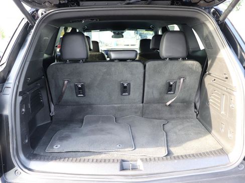 Used 2025 Buick Enclave Preferred AWD/4WD image 60