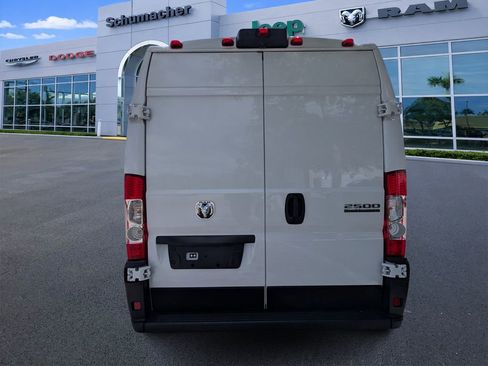 Used 2024 RAM ProMaster 2500 w/ Convenience Group FWD image 6