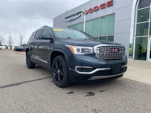 Used 2019 GMC Acadia Denali w/ Technology Package AWD/4WD image 3