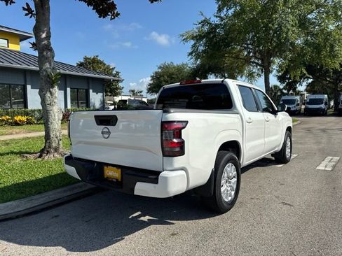 Used 2022 Nissan Frontier SV w/ Technology Package RWD image 7